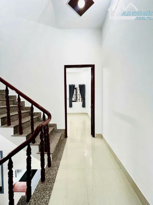 Huỳnh Thị Hai - hẻm xe hơi - 4x14m - 3 tầng - không lộ giới - 5