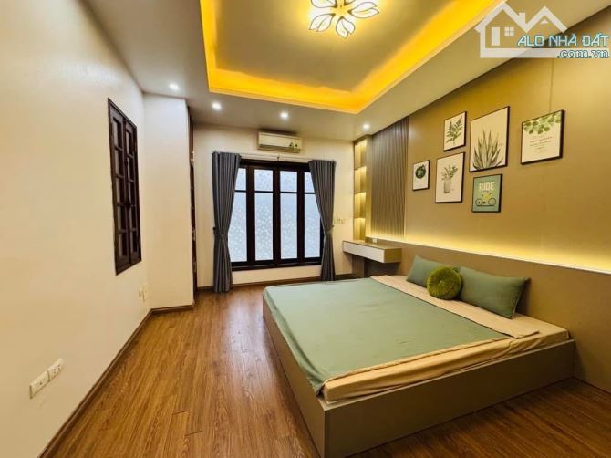 Bán Nhà Ngọc Thuỵ 4Tầng - 20M Ra Mặt Phố - Oto Đỗ Cửa - Sổ Vuông Đẹp - 6