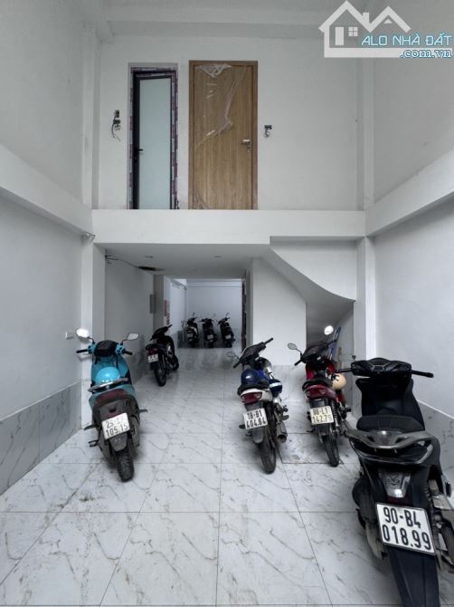 Bán TOÀ CĂN HỘ DỊCH VỤ ĐÌNH THÔN - 7 TẦNG THANG MÁY - 9 PHÒNG KHÉP KÍN - DÒNG TIỀN 50TR/TH - 6
