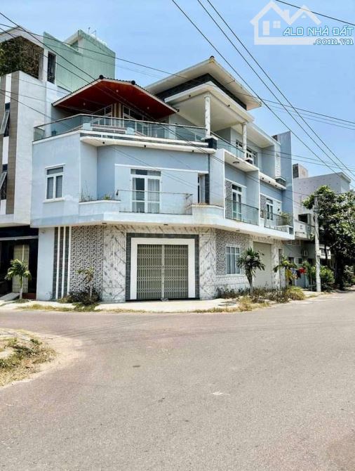 Bán nhà ôm cua 2 mặt tiền đường Nguyễn Trọng Trì dien tich 117m2 giá 5ty900 triẹu - 7