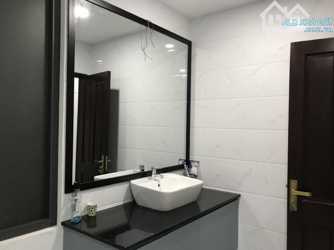 Bán nhà biệt thự Quận 2 đường Nguyễn Duy Trinh KDC 10 mẫu gần chợ Tân Lập (165m2) 24 tỷ - 8
