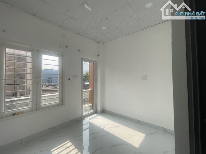 BÁN NHÀ HIỆP BÌNH CHÁNH 2 TẦNG - 2 PN - HOÀN CÔNG - HẼM RỘNG - CÁCH XE HƠI 1 CĂN - 8