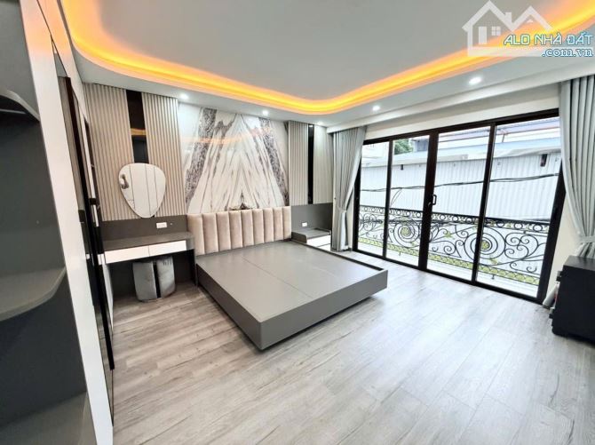 BÁN NHÀ MỚI 6 TẦNG THANG MÁY – GARA OTO 7 CHỖ – GẦN TRƯỜNG PHÁP – 47M² – MT 4.6M - 8