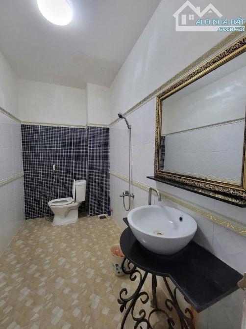 Hạ 600tr Bán gấp CHDV Nguyễn Văn Khối 80M2, Doanh thu 40tr/th chỉ 9,7 tỷ TL - 9