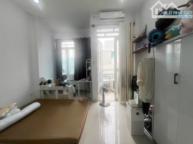 BÁN NHÀ ĐẸP 3 TẦNG, 4PN- HIỆP BÌNH CHÁNH - THỦ ĐỨC - CHỈ 4,9 TỶ - SỔ HỒNG CHÍNH CHỦ - 9
