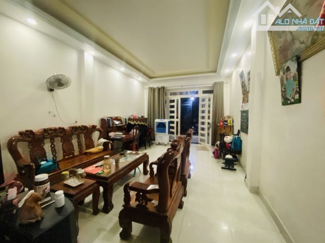 🏠 BÁN NHÀ ĐƯỜNG XE HƠI 8m – 111m2 (4,5m x 25m) – 3 TẦNG, ĐƯỜNG 6, LONG BÌNH, QUẬN 9