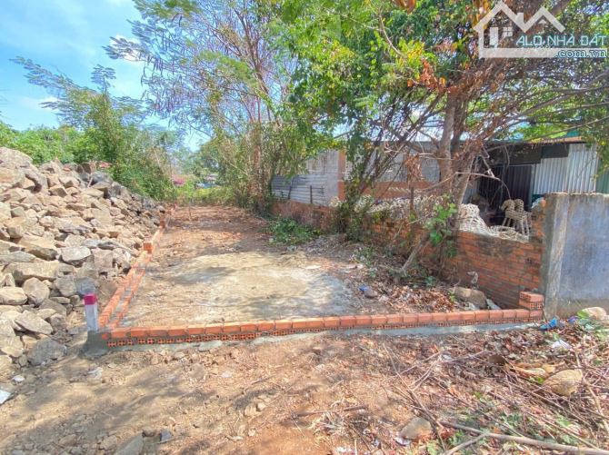 BÁN ĐẤT PHƯỜNG THÀNH NHẤT BMT ĐĂK LĂK 5X22 MẶT ĐƯỜNG NGUYỄN THỊ ĐỊNH,  GIÁ 2,4TY KINH HIỆN