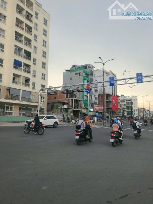 BÁN NHÀ DƯƠNG QUẢNG HÀM PHƯỜNG 6 .QUÂN GÒ VẤP_ Ô TÔ ĐẬU CỬA DÒNG TIỀN SẴN 15TR/1T CHỈ 6 TỶ