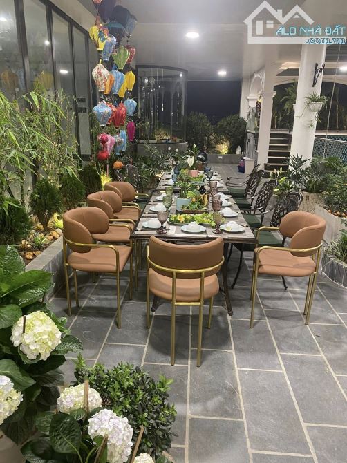 Bán Chung Cư Cao Cấp Minh Khai, DT 540m x 3 ngủ, bể bơi riêng, lô góc, 48 tỷ đồng