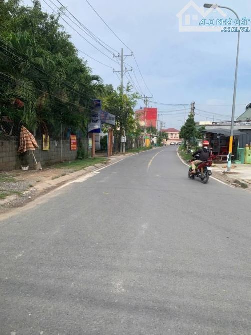 BÁN LÔ ĐẤT XÂY TRỌ - 133M2- THỊ TRẤN ĐỨC HÒA - LONG AN - GIÁ CHỈ 1 TỶ 550 TRIỆU