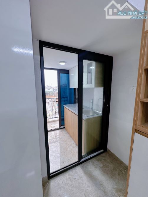 Bán Toà  CCMini Xây mới Tân Triều,Triều Khúc, 65m2*8 tầng thang máy – 18p KK .DT Cao
