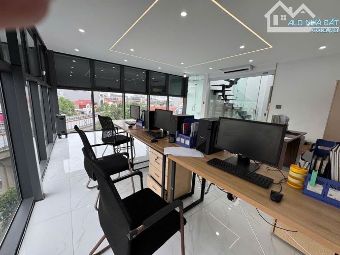 BÁN NHÀ MẶT PHỐ QUANG TRUNG, KINH DOANH, DIỆN TÍCH 50M2 , 7 TẦNG, THANG MÁY, GIÁ 16.8 T.