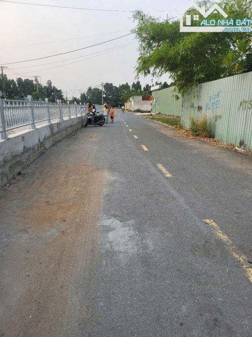 Bán lô đất 380m² mặt tiền kênh Thạnh Xuân 52, giá chỉ 10.5 tỷ tl