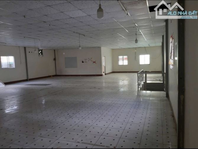Cho thuê MB xưởng 1 lầu, sd 800m2 Lê Thị Riêng Quận 12