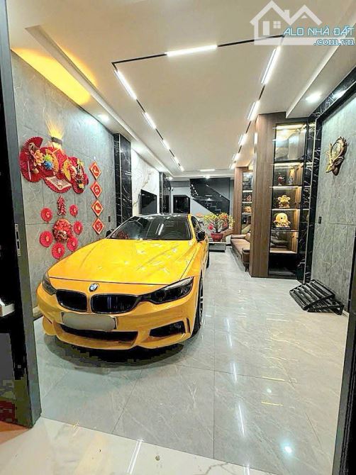 Nhà mới đẹp, mặt tiền kinh doanh 3 tầng, full nội thất cao cấp, Lạc Long Quân Tân Bình