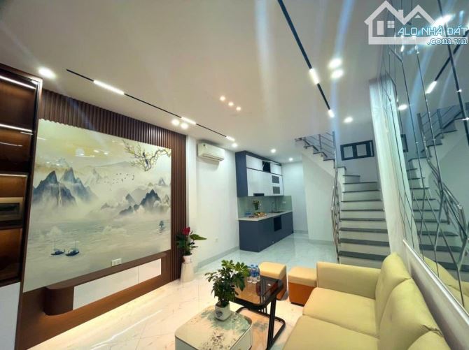 BÁN NHÀ NGÕ 345 KHƯƠNG TRUNG 30m2 3 TẦNG MT 3.5m CHỈ 3.5 TỶ CÁCH NGÕ OTO 10m