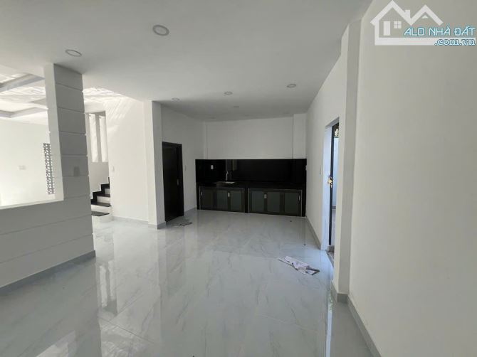 Chỉ 5.8 Tỷ Có Nhà 2 Tầng Huỳnh Tấn Phát,P.T.T.Tây,Quận 7,DT 6.1x14m,3PN,Cách MT 50m