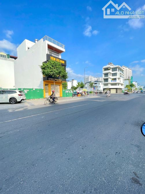 LVCC: Bán lô 100m2 mặt tiền Thích Quảng Đức với Đường Số 22 thông qua Sun Group