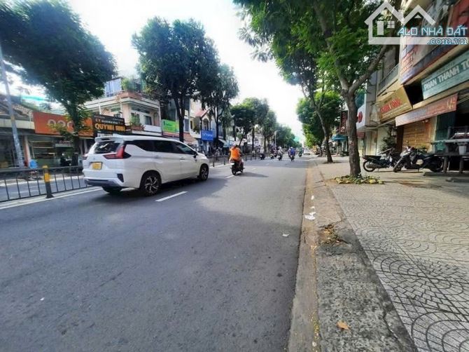 460M2 THỔ CƯ, XE HƠI ĐẬU CỬA, NGAY TRUNG TÂM QUẬN 6 CHỈ NHỈNH 50 TRIỆU/M2