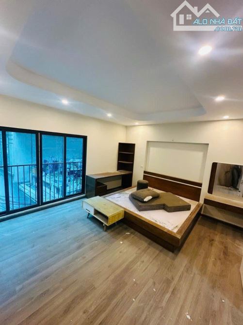 NHÀ ĐẸP QUAN NHÂN - LÔ GÓC 2 THOÁNG DT 31m2 5 tầng mặt tiền 5.2m Giá 7.3 tỷ