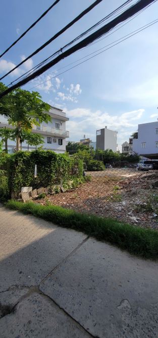 Đất hẻm một xẹt 6m đường Lê Đình Cẩn, 10x37m nở hậu 40m có 2 sổ riêng - 1