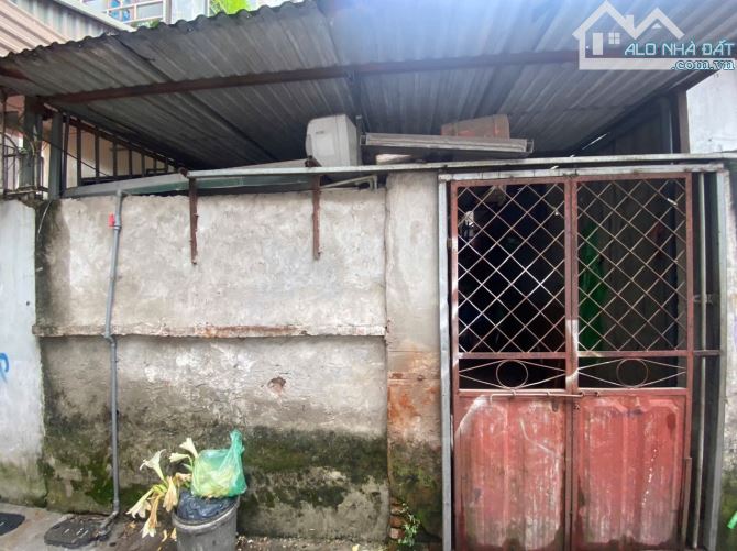 BÁN ĐẤT TẶNG NHÀ CẤP 4 DÀNH CHO ĐẦU TƯ KHUYẾN LƯƠNG 79 M GIÁ CHỈ 9.4 TỶ - 1