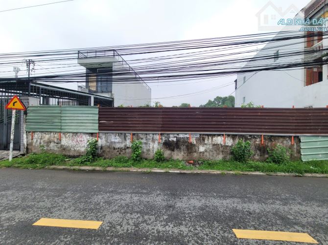 đất 1125,8m2 13ty5 TL MT đường Trần Thị Xanh chỉ 12 triệu/m2 p.Tân Đông Hiệp Tp.Dĩ An - 1