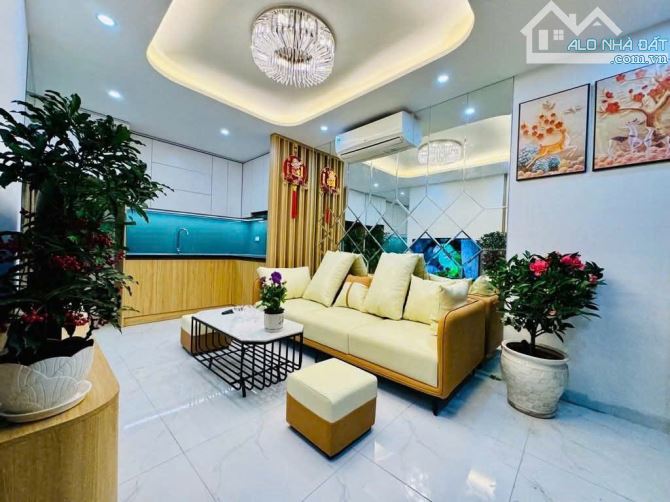 Bán Nhà Trường Chinh - Nguyễn Lân , DT 45m2 , Giá Nhỉnh 7 Tỷ , ô tô Gần - 1