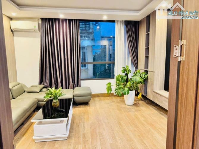 Bán nhà Quận Tây Hồ 35m2, 2 thoáng, ô tô, nội thất chủ tặng, nhỉnh 6 tỷ. - 1