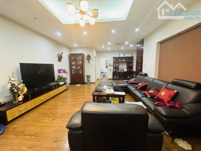 CHÍNH CHỦ NHỜ BÁN CĂN CHUNG CƯ VŨ PHẠM HÀM - 190M - 10.5TỶ - LÔ GÓC - 1