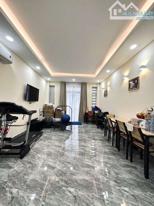 Biệt thự Đường 8m Khu K300 – Nguyễn Minh Hoàng - C18, P12, TB. 8,7m x 16m (136m2). Giá tốt - 1