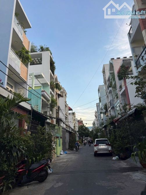 NHÀ TÂN PHÚ,ĐƯỜNG 8M,GẦN AEON,4 TẦNG,4PN,72M2(4×18),4PN,CHỈ 8xx tỷ - 2