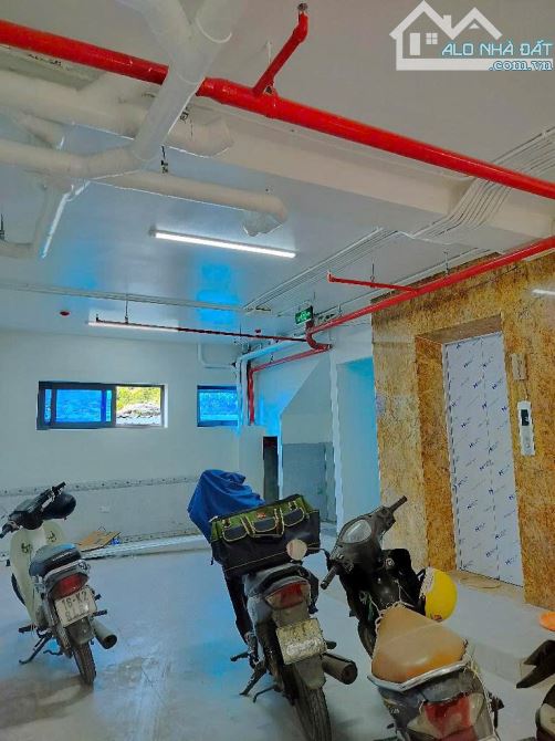 VĂN TRÌ CCMN 7 tầng 18 Phòng khép kín Thang máy FULL nội thất GPXD, PCCC đầy đủ 73m MT6,5m - 2