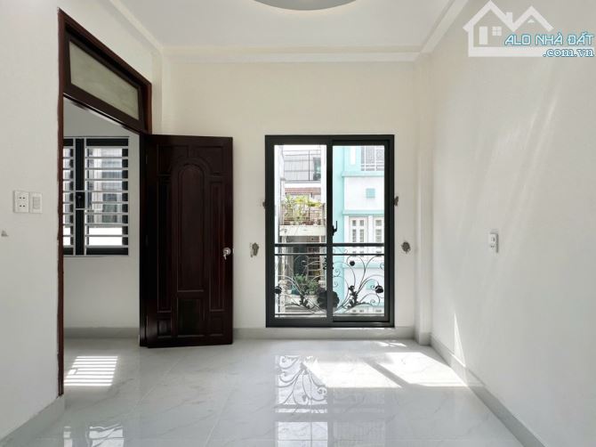 Bán nhà 4 tầng 5pn👉 Đoàn Thị Điểm, Phú Nhuận. Dt ( 5 x 9 ) hẻm 3bước ra xt👉 chỉ 8,6 tỷ - 2