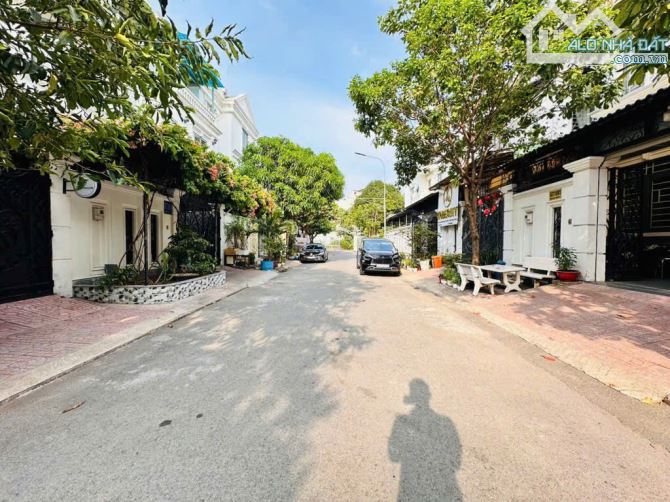 🌈Biệt Thự 3 Tầng P. Thạnh Xuân Q.12 81m2 Ngang Khủng 6,2m-4PN chỉ Nhô 7tỷ🍀Kết cấu: 1 - 2