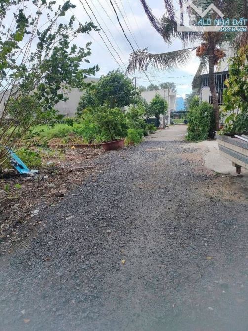 BÁN LÔ ĐẤT XÂY TRỌ - 133M2- THỊ TRẤN ĐỨC HÒA - LONG AN - GIÁ CHỈ 1 TỶ 550 TRIỆU - 2