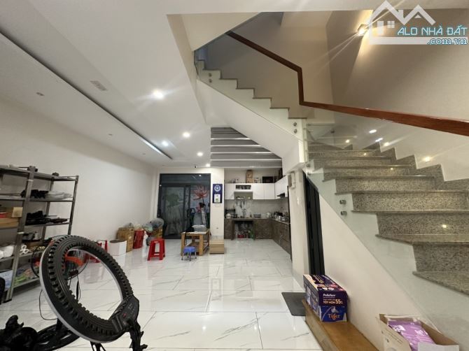 Định cư cần bán BIỆT THỰ, 6.75m x 14.6m, 4 tầng, 5pn, tặng toàn bộ nội thất, giá 7.8 tỷ TL - 2