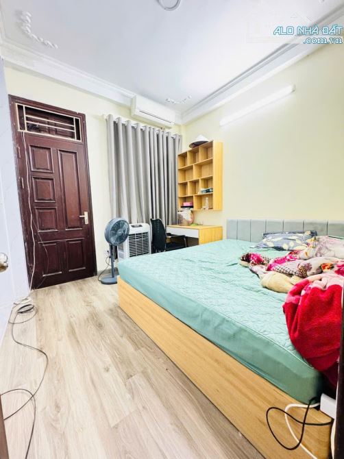 BÁN NHÀ HAI BÀ TRƯNG GẦN ĐƯỜNG MINH KHAI, 4 TẦNG x 40M2, NỘI THẤT ĐẸP, GẦN MẶT NGÕ THÔNG. - 2