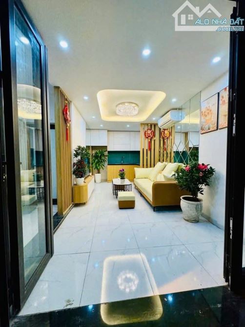 Bán Nhà Trường Chinh - Nguyễn Lân , DT 45m2 , Giá Nhỉnh 7 Tỷ , ô tô Gần - 2