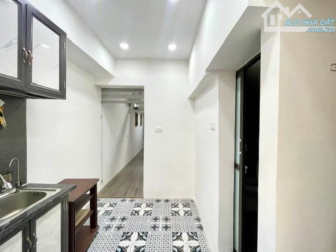Bán căn TT tầng 2 Vĩnh Hồ Đống Đa, gần phố, nhà đẹp ở ngay,2 ngủ, đủ công năng,nhỉnh 3 tỷ. - 2