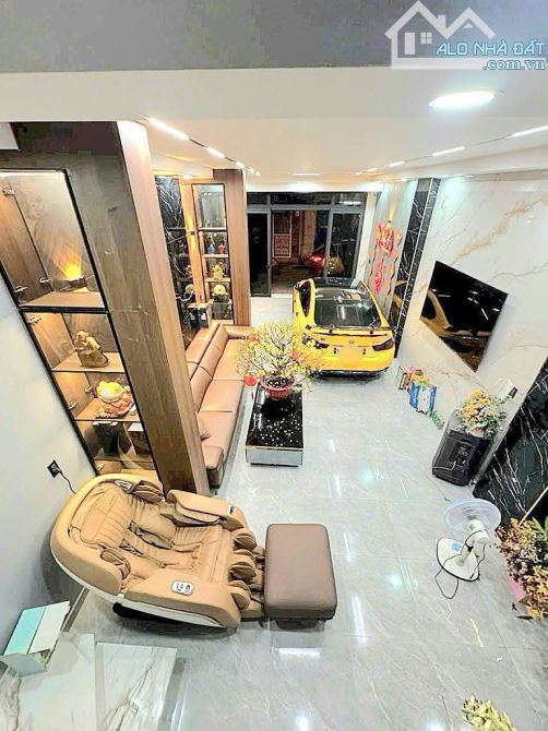 Nhà mới đẹp, mặt tiền kinh doanh 3 tầng, full nội thất cao cấp, Lạc Long Quân Tân Bình - 2