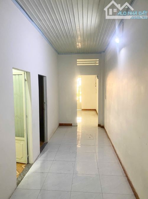 Nhà đất mặt tiền Nguyễn Chí Thanh, Hoà Thành Tây Ninh ( giá chỉ 3 tỉ 100 ) - 2