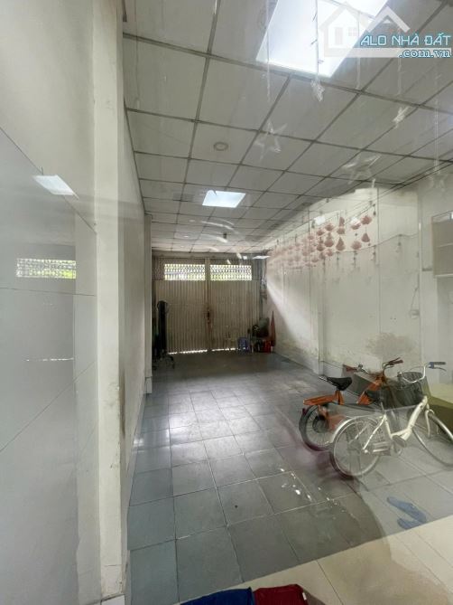 NGỘP BANK Nhà 3 tầng + Dãy trọ Mặt tiền đường TÔ KÝ, pTCH, Q12, dt 160m2(4mx41m). 20,5Tỷ - 2