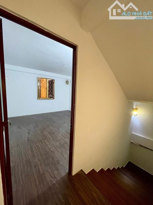 Bán nhà mặt tiền Hoàng Minh Đạo Quận 8, 65m2, 3 tầng không lộ giới. - 2