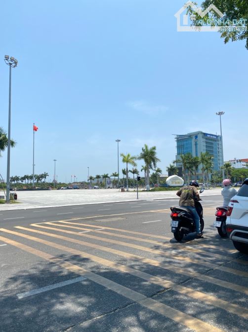 BÁN ĐẤT MẶT TIỀN NÚI THÀNH, GẦN QUẢNG TRƯỜNG 2/9 - 2