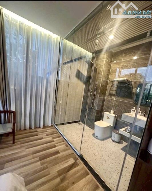 KHÁCH SẠN 8 TẦNG CAO CẤP - VỊ TRÍ ĐẮC ĐỊA, đường Võ Văn Tần, TP. Cần Thơ - 3