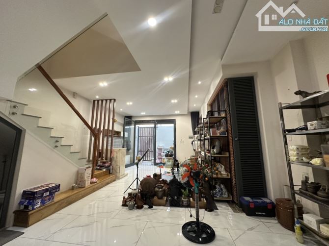 Định cư cần bán BIỆT THỰ, 6.75m x 14.6m, 4 tầng, 5pn, tặng toàn bộ nội thất, giá 7.8 tỷ TL - 3