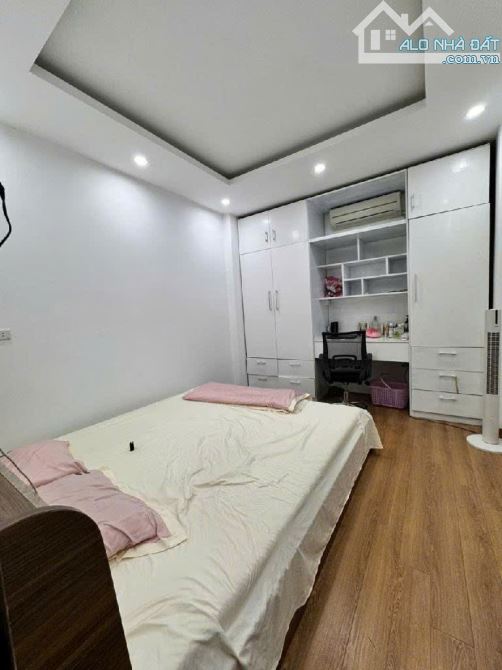 DUY NHẤT DƯỚI 5 TỶ – NHÀ 5 TẦNG TT ĐỒNG XA – NGÕ THÔNG – GẦN PHỐ – GIÁ CHỈ 4.7 TỶ - 3