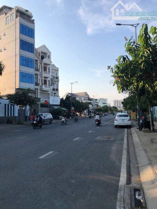 BÁN NHÀ CHDV AN LẠC AN DƯƠNG VƯƠNG ĐƯỜNG 12M 7 TẦNG THU NHẬP 50TR/TH  11,2 TỶ - 3