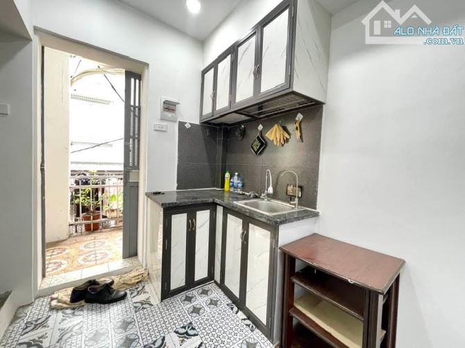 Bán căn TT tầng 2 Vĩnh Hồ Đống Đa, gần phố, nhà đẹp ở ngay,2 ngủ, đủ công năng,nhỉnh 3 tỷ. - 3